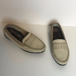 Hush Puppies Tan Loafers Slip On Shoes ((size 6 EW))